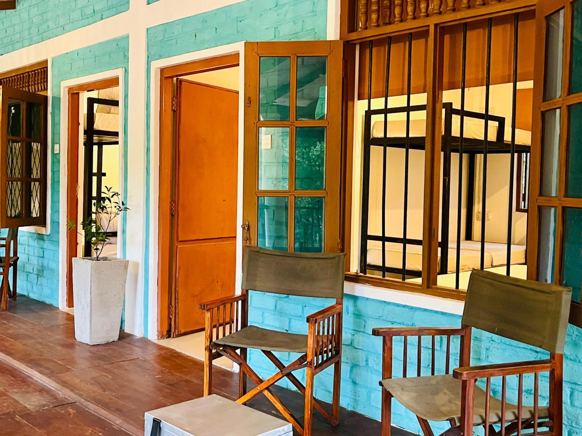 Funky Leopard Safari Lodge Bordering Yala National Park Kataragama Exterior foto