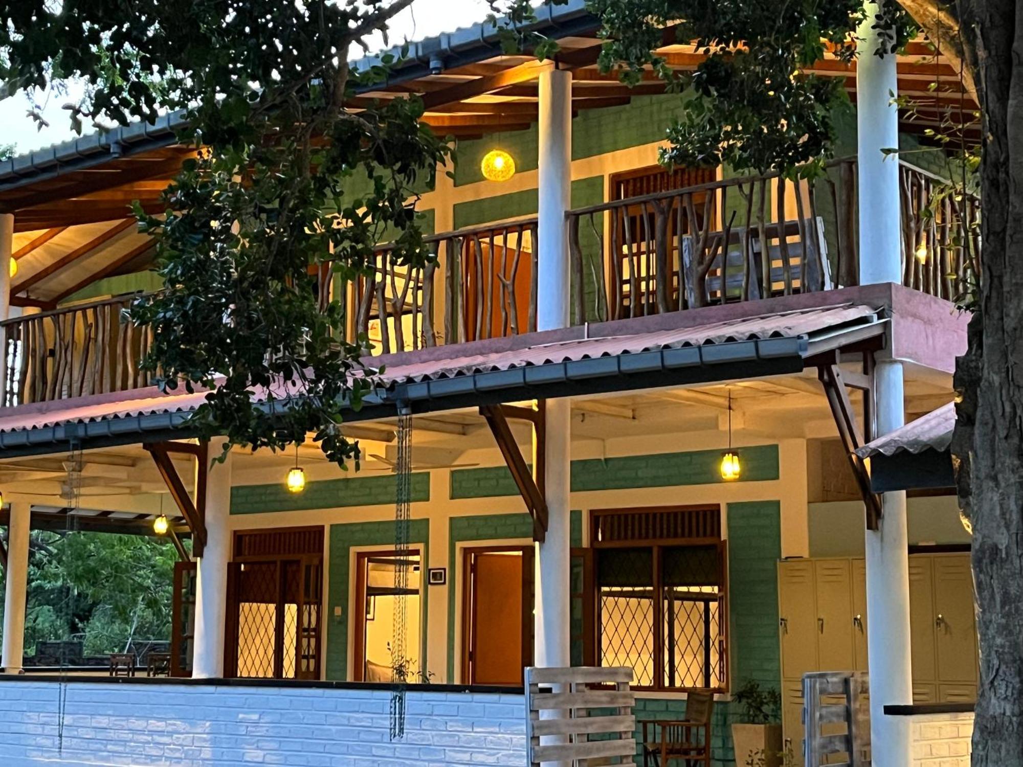 Funky Leopard Safari Lodge Bordering Yala National Park Kataragama Exterior foto